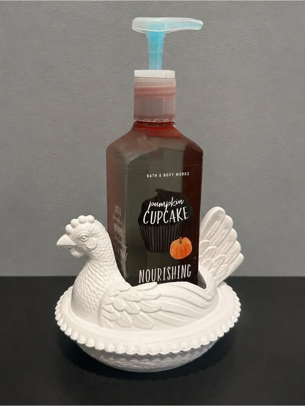 Hen BBW soap holder.